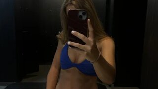 RosieJonesx